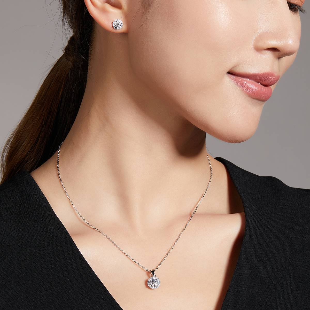 Classic round bag S925 silver plated platinum Moissanite diamond pendant earring set